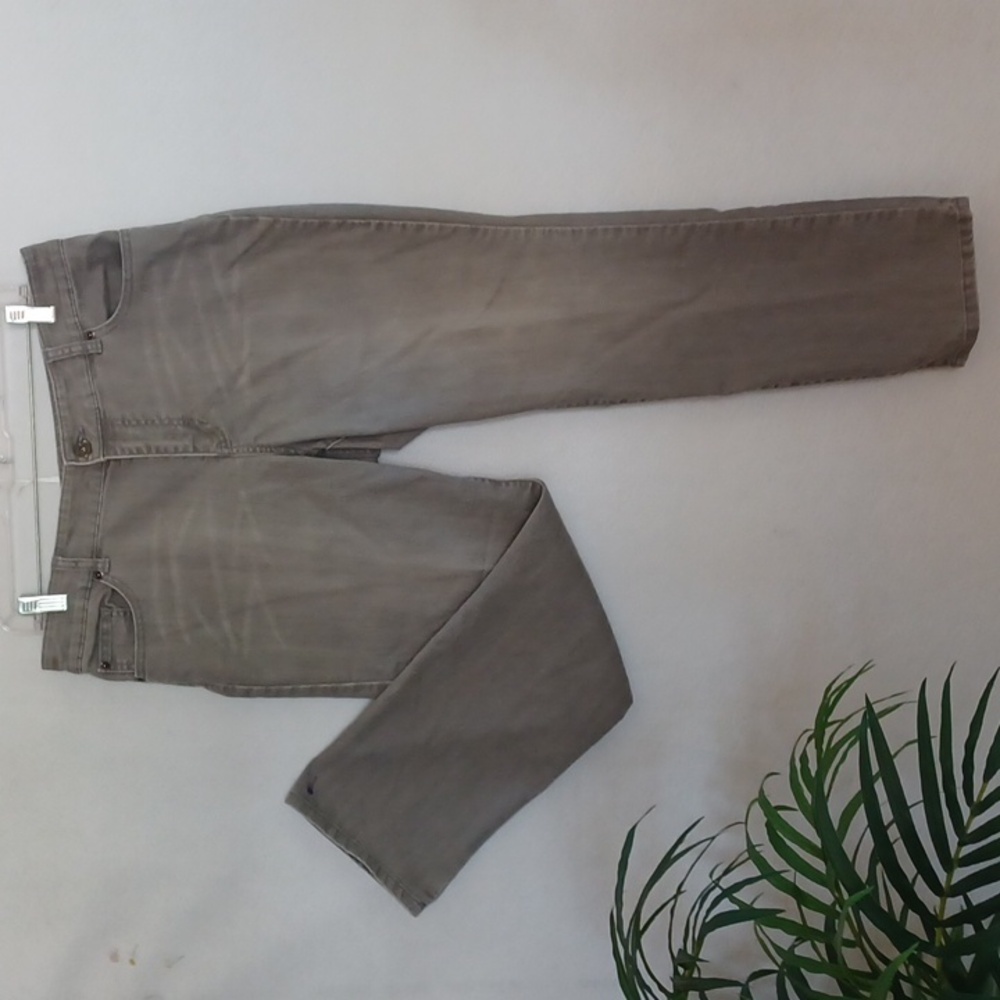 Chico's Gray Denim "Ultimate Fit" Slim Leg Jeans, Stretch, Chicos Size 2=Size 12